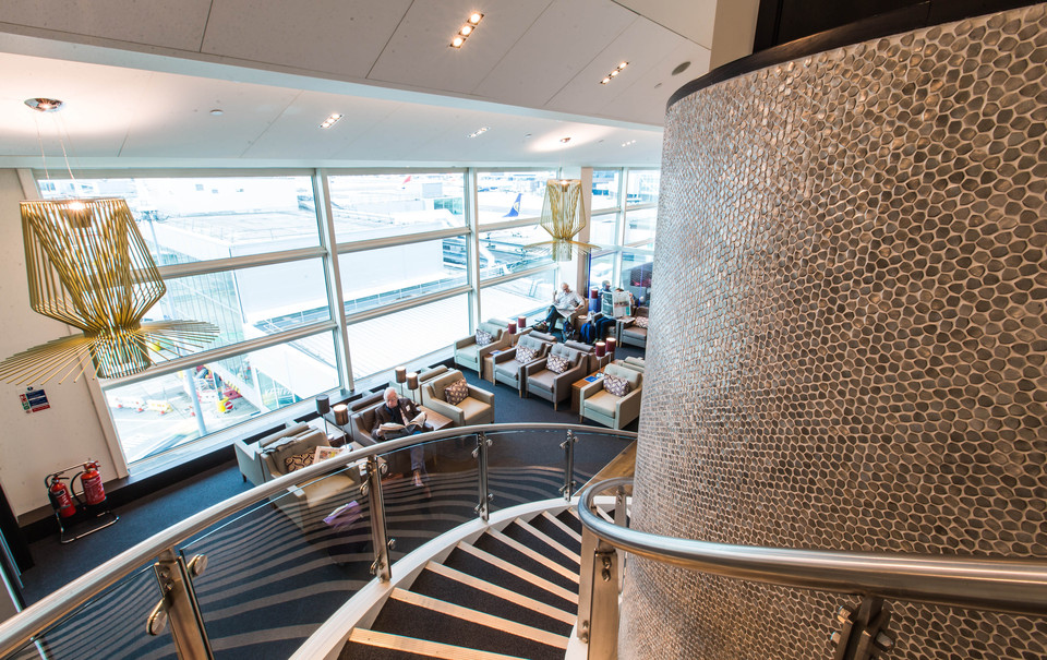 British Airways Gatwick South Terminal New Lounge! London Reviews